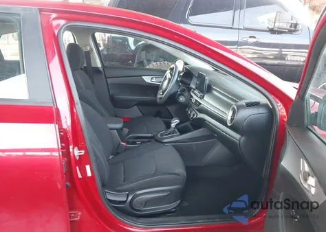 2023 Kia Forte Lxs z USA, uszkodzony, nr VIN 3KPF24AD0PE565203